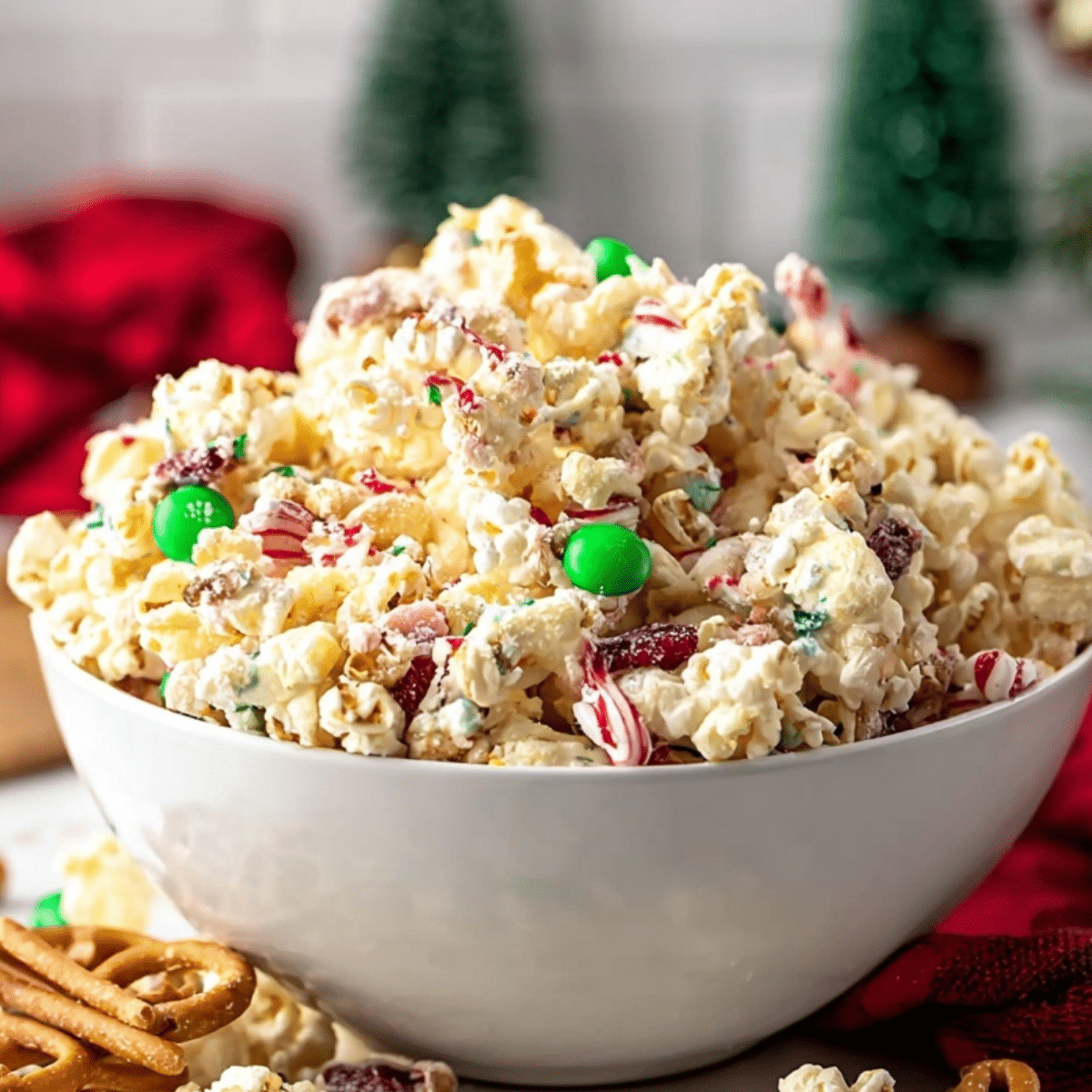 Customizable Christmas Popcorn: Fun Mix-In Ideas for Kids